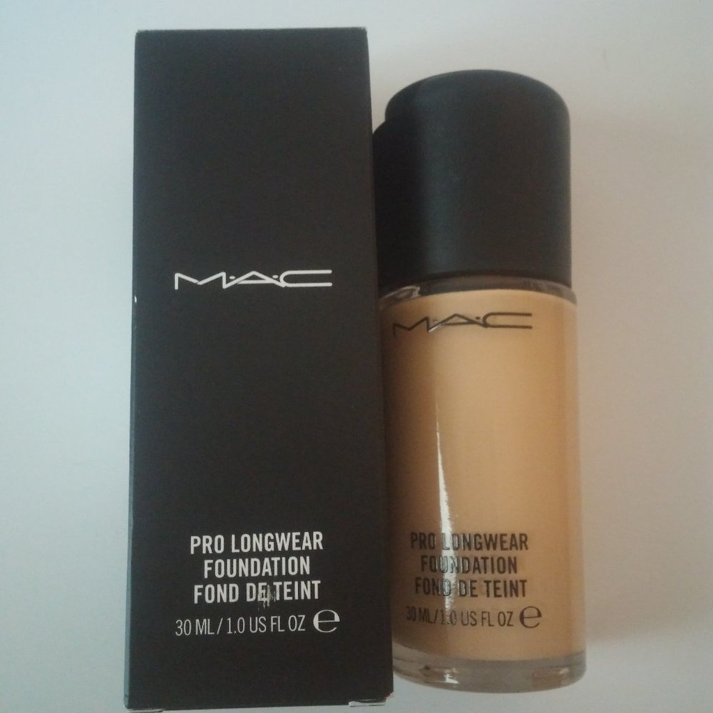 MAC Pro Longwear Foundation NC15 Brand NEW
